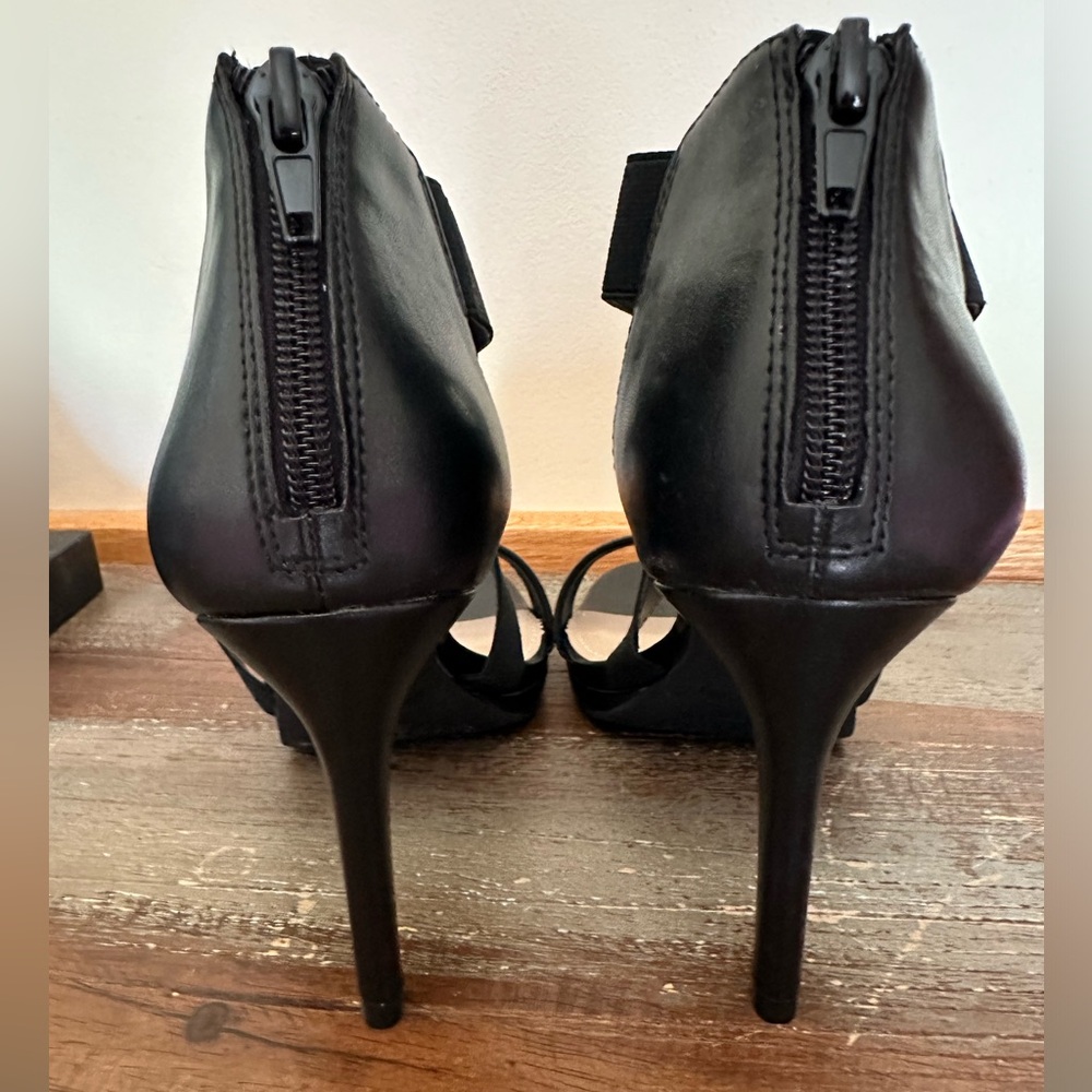 Kelly & Katie high heel strappy black 8M new unworn zipper back elastic strap - Picture 8 of 10